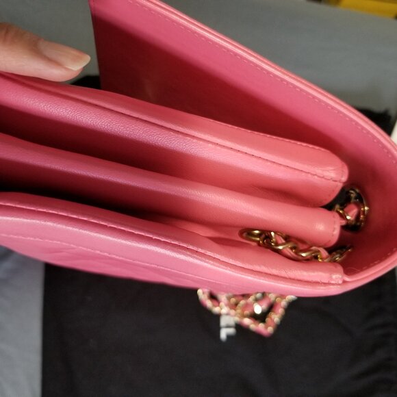 CHANEL purse👠👗👜Authentic - Picture 4 of 8